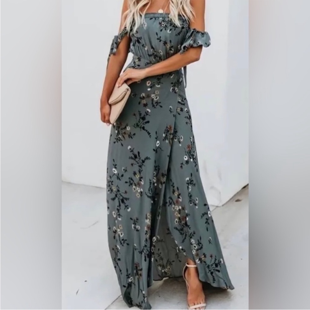 VICI Off the Shoulder Floral Maxi Dress